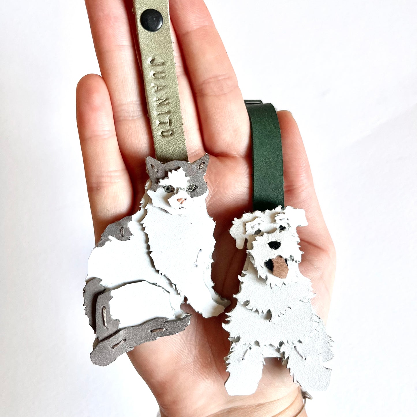Llavero de Schnauzer blanco