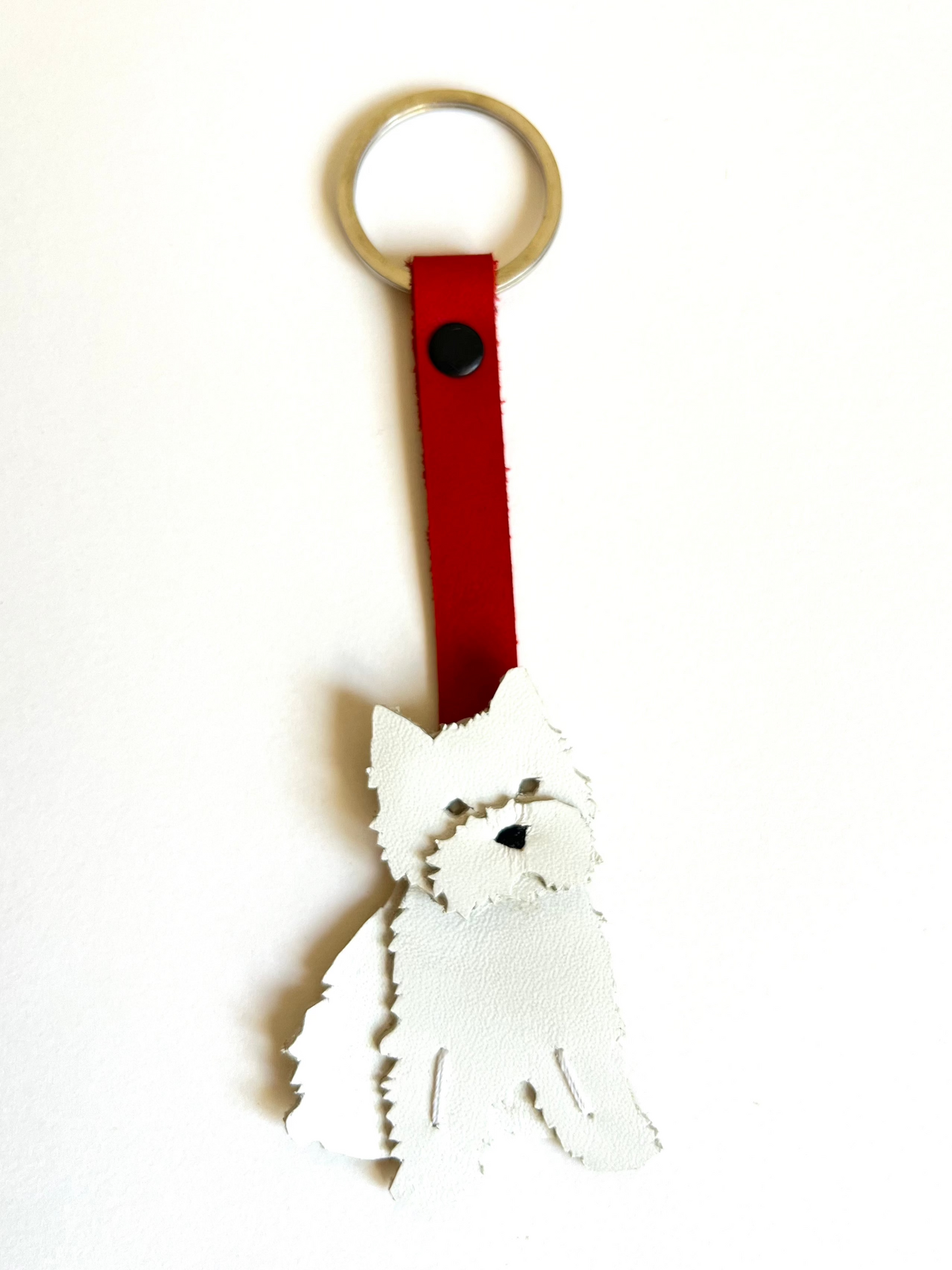 Llavero de westie con correa roja